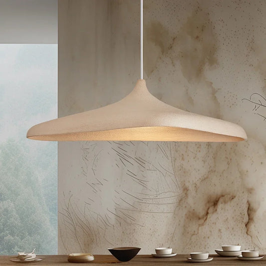 Suspension chapeau japandi grès sablé allumée table basse – Atelier Fancy Light